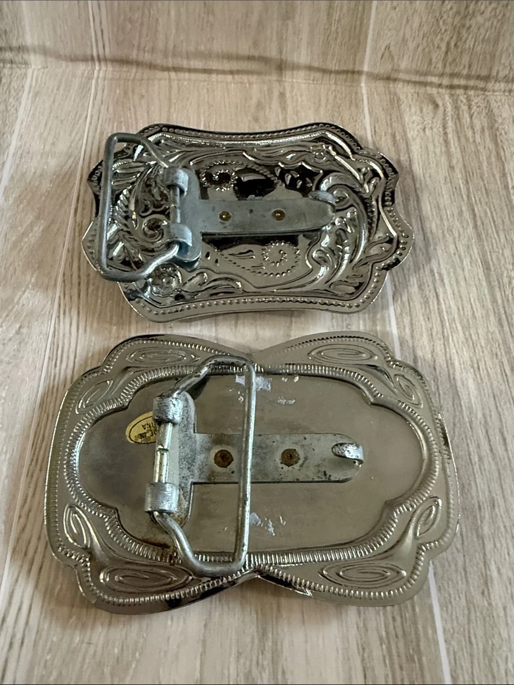 Western Horse-Accent Metal Belt Buckle - Silver & Gold
